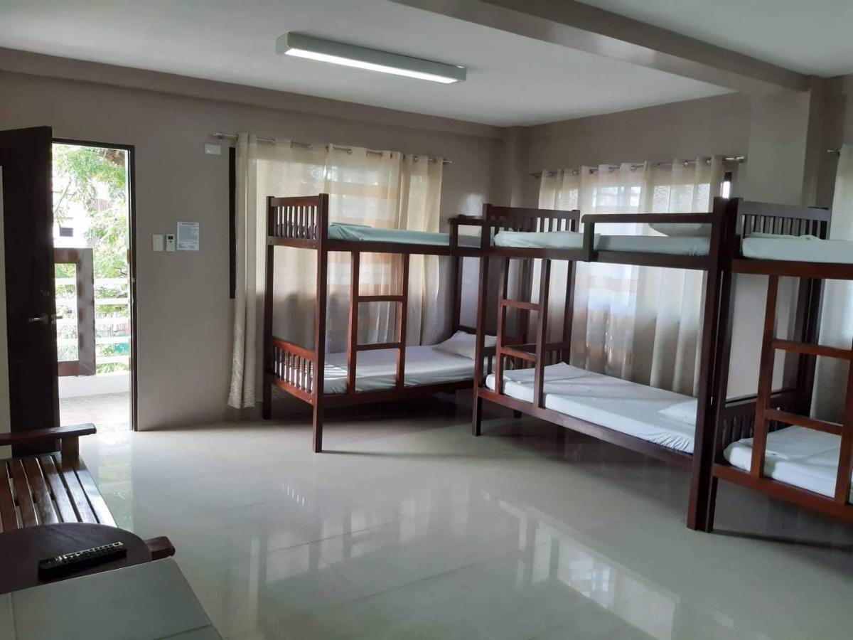 Reddoorz El Senor Jesus Apartelle Vigan Ilocos Hotel Luaran gambar